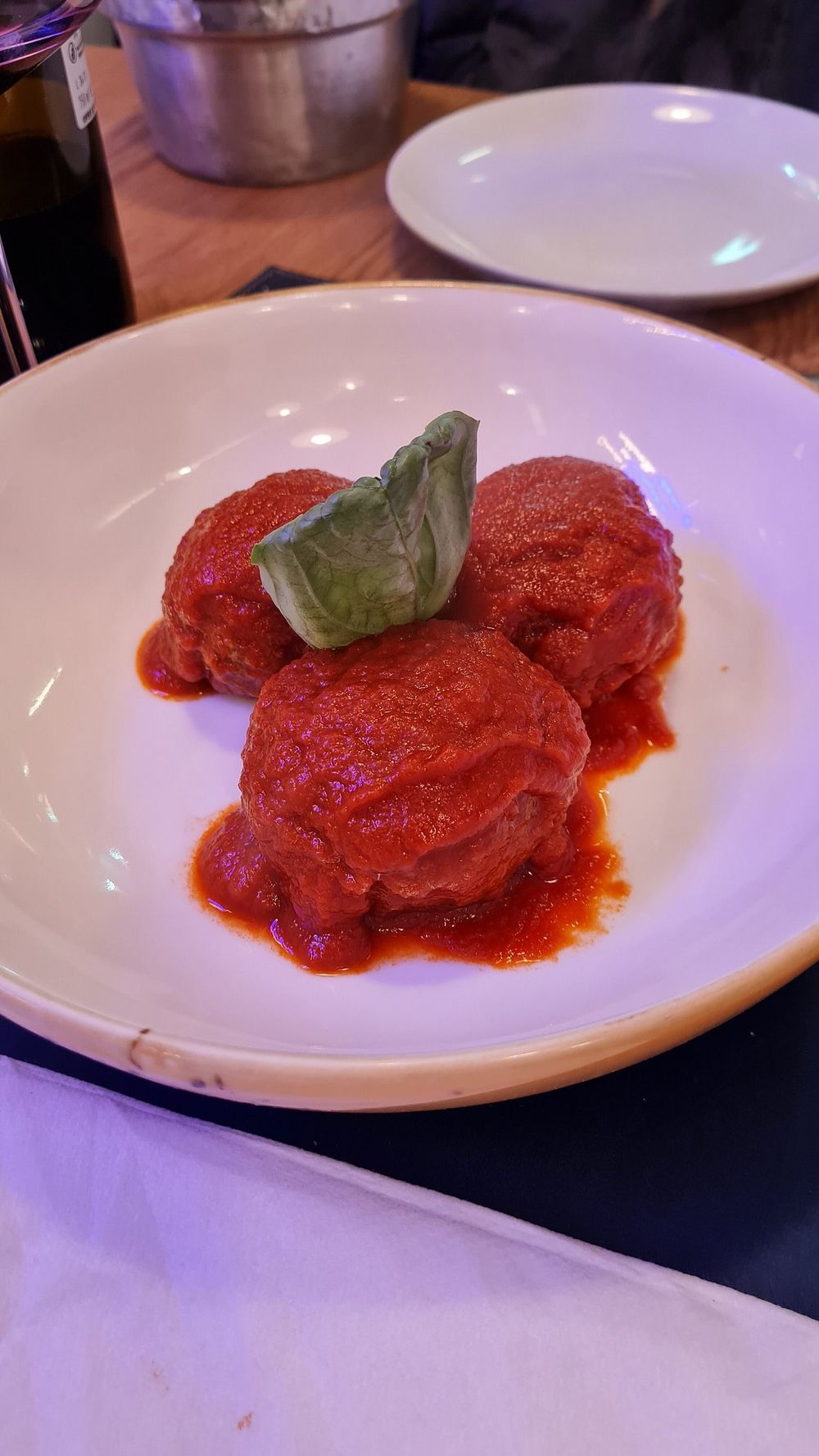 Polpette al sugo con basilico